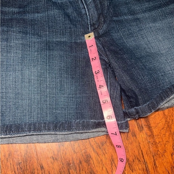 Banana Republic Women’s Jean Shorts Mid-Rise Dark Wash Premium Denim Cotton 28 - Picture 5 of 6